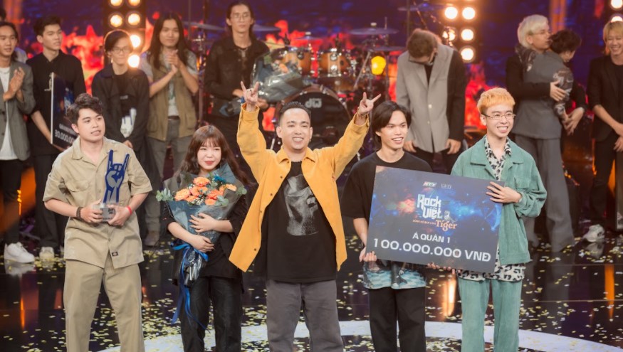 Phạm Anh Khoa thắng lớn tại gameshow Rock Việt mùa đầu tiên - Ảnh 2.