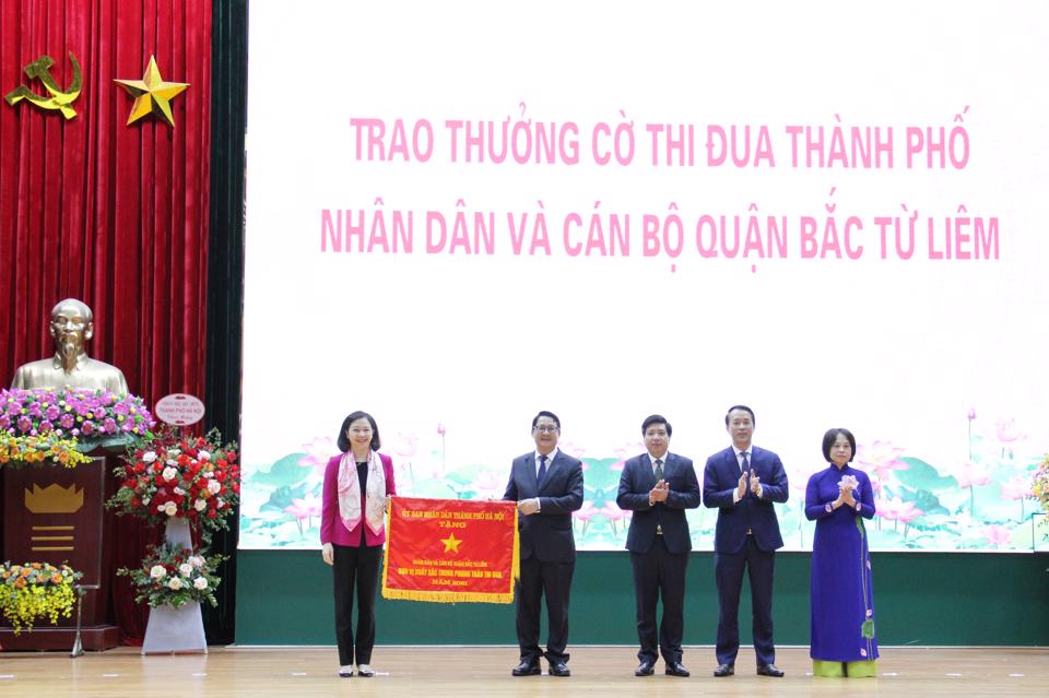 Quận Bắc Từ Liêm: Nhiều phong trào thi đua thiết thực, hiệu quả - Ảnh 1.