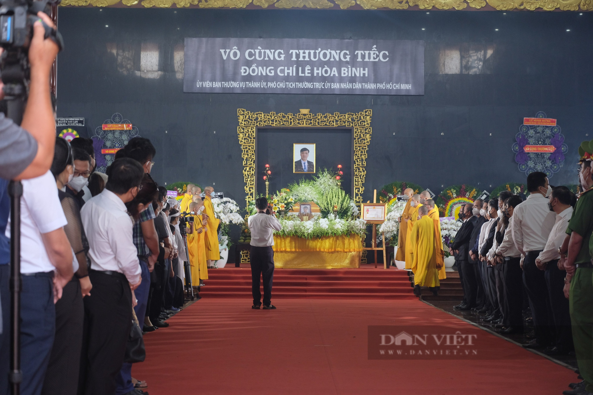 Ảnh: Toàn cảnh lễ tang Phó Chủ tịch thường trực UBND TP.HCM Lê Hòa Bình - Ảnh 1.