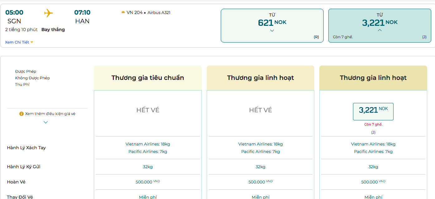 Nghỉ lễ 30/4 - 1/5: &quot;Cháy&quot; vé máy bay dù giá tăng cao - Ảnh 1.