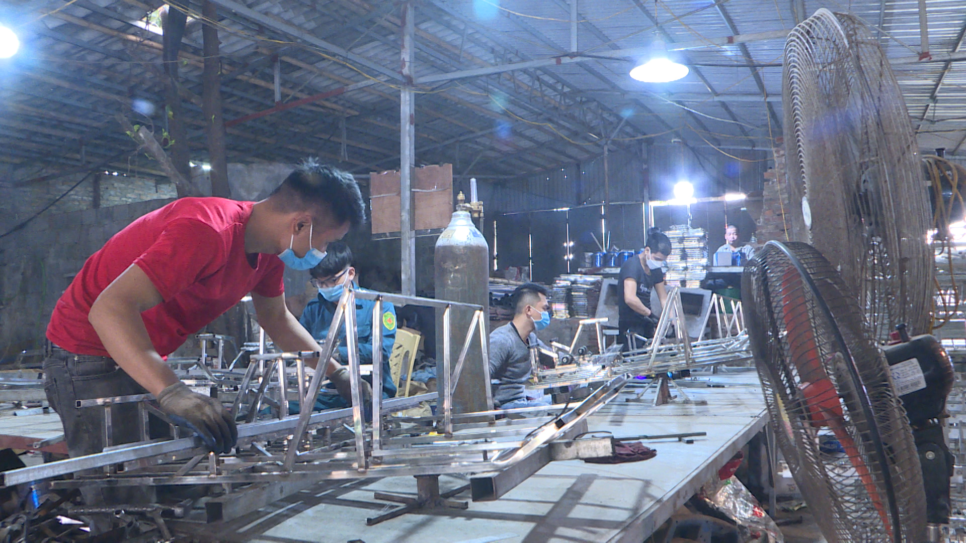 Một ông nông dân Thái Bình chế tạo máy cấy tiện lợi, bán ra thị trường quốc tế, bán sang cả Thái Lan - Ảnh 6.