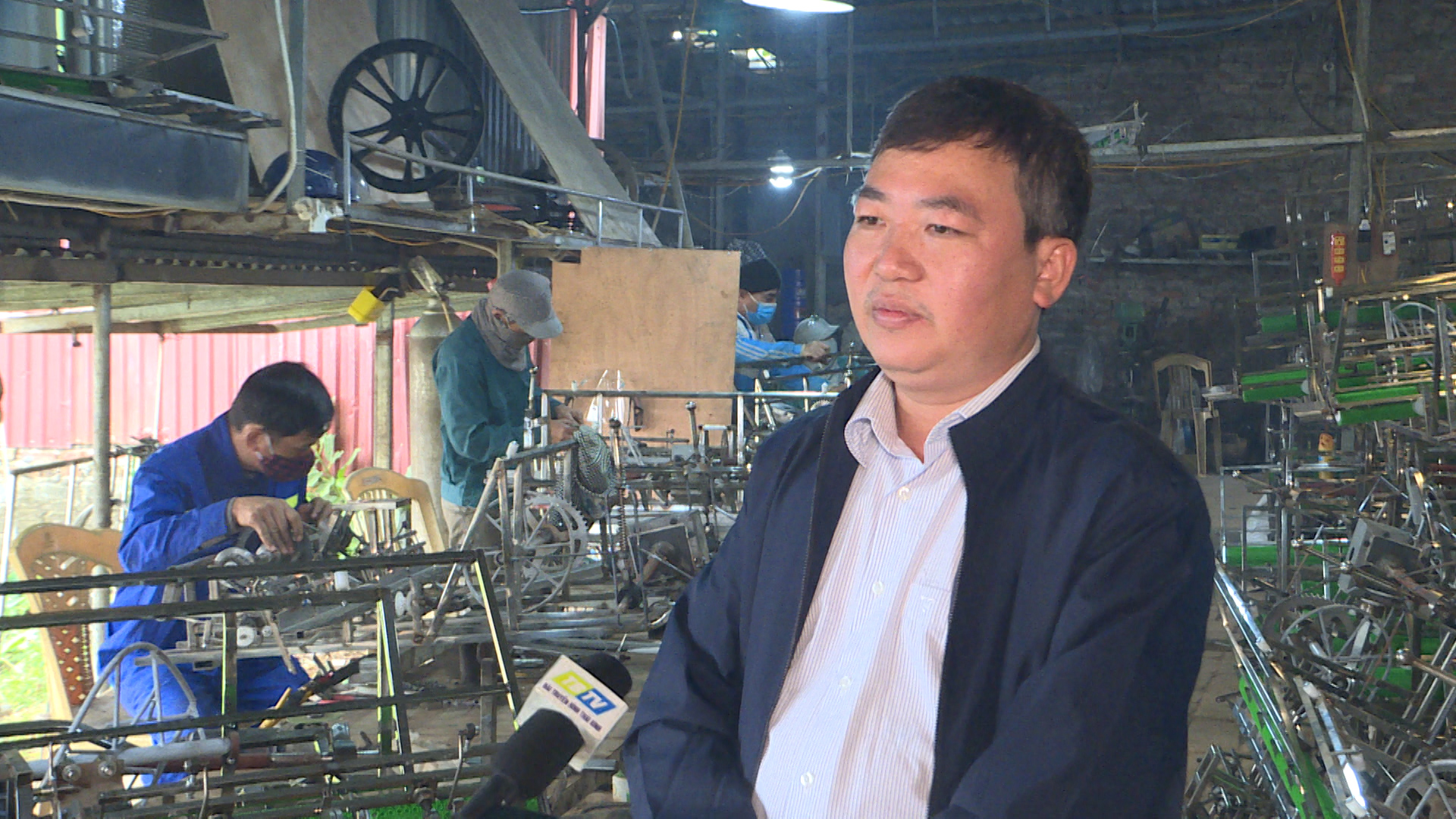 Một ông nông dân Thái Bình chế tạo máy cấy tiện lợi, bán ra thị trường quốc tế, bán sang cả Thái Lan - Ảnh 3.
