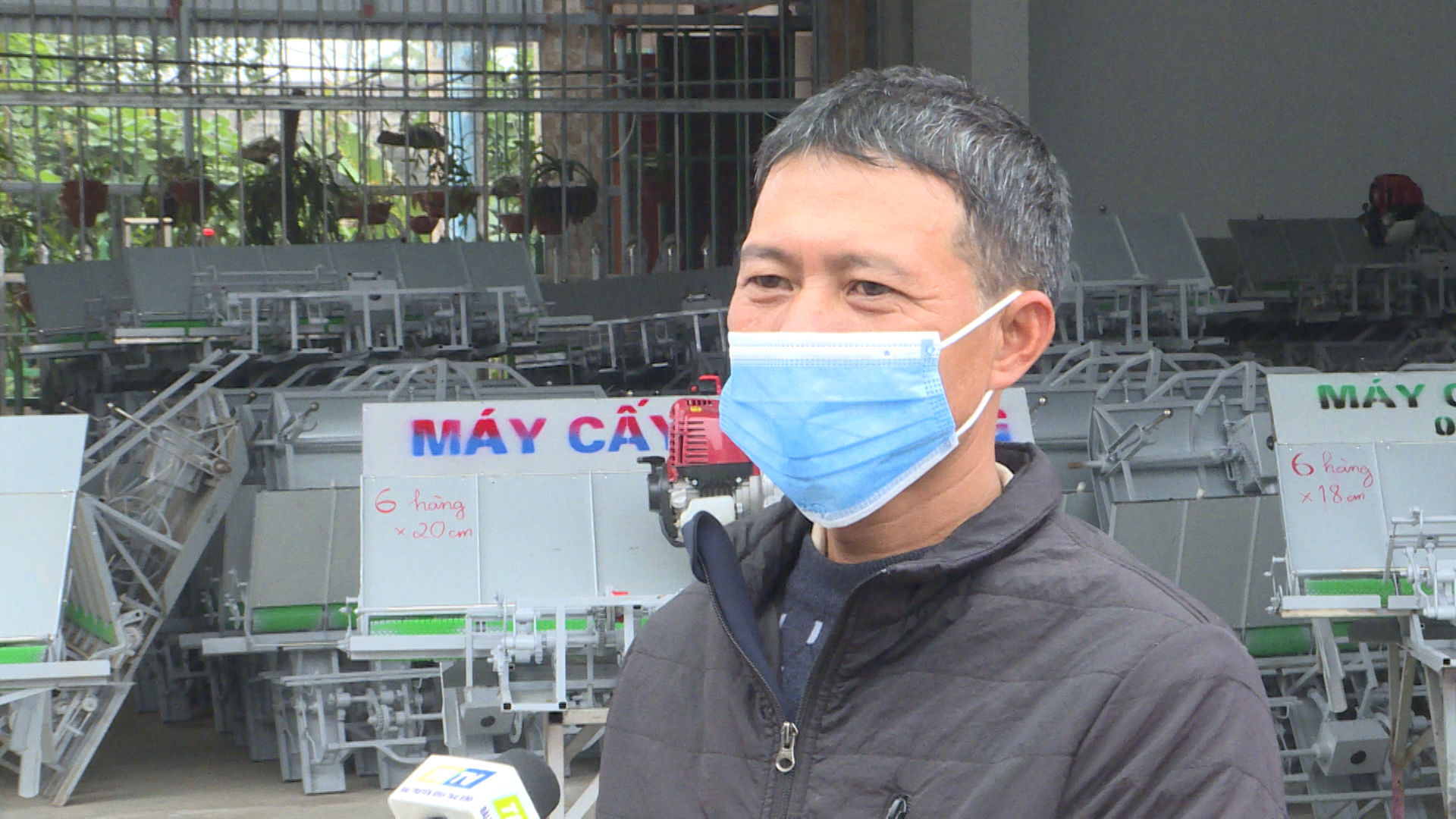 Một ông nông dân Thái Bình chế tạo máy cấy tiện lợi, bán ra thị trường quốc tế, bán sang cả Thái Lan - Ảnh 5.