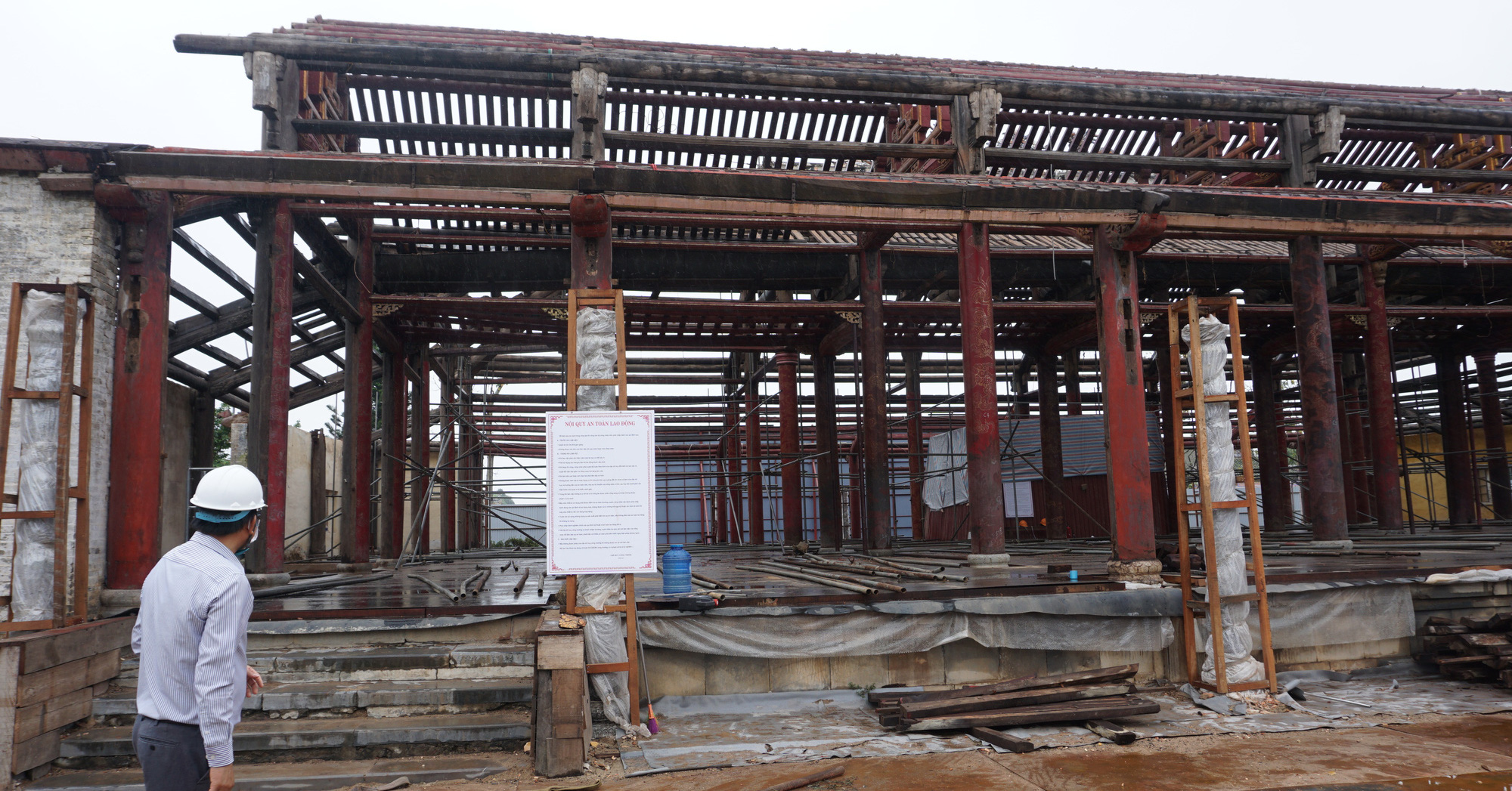 Close-up of the restoration of Thai Hoa Palace