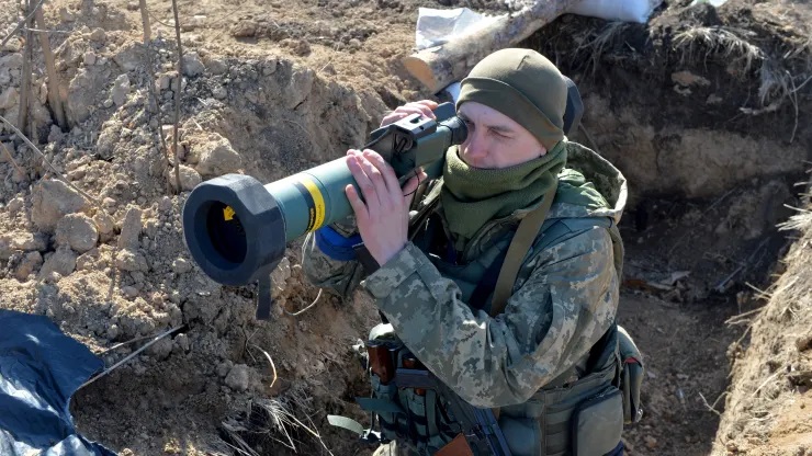 Trận chiến Donbass: Ukraine tuyên bố bắn rơi 'xe tăng bay&quot; Su-34, đẩy lùi 10 cuộc tấn công của Nga - Ảnh 1.