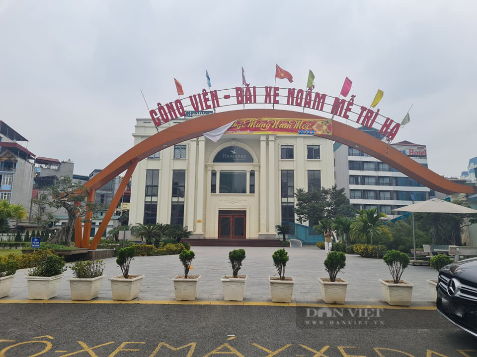 Hà Nội: Một phần diện tích bãi đỗ xe Mễ Trì Hạ thành nơi tập Golf, kho chứa hàng hóa - Ảnh 2.