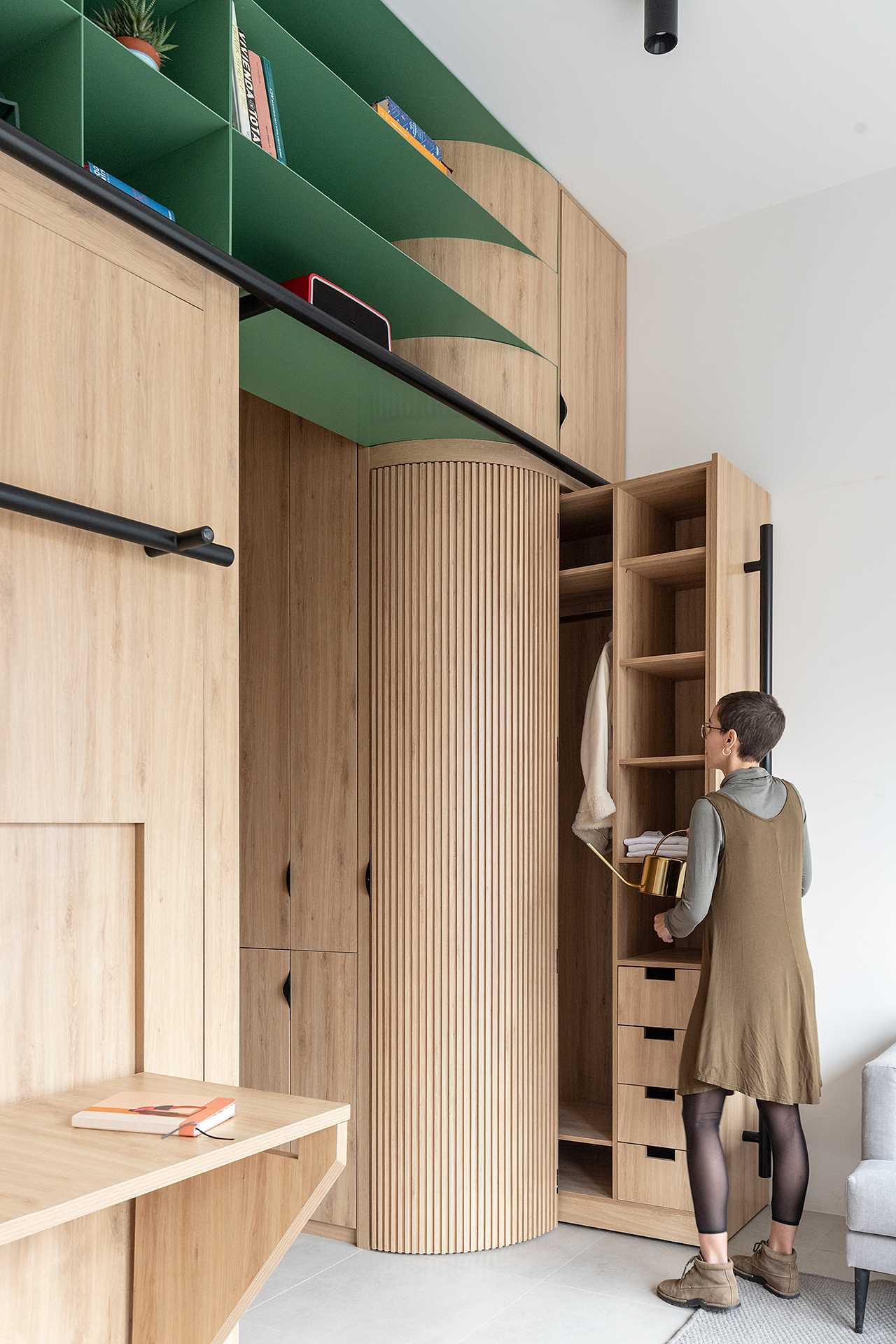 Thiết kế tủ đồ giúp tận dụng tối đa không gian trong căn hộ nhỏ - Ảnh 9.