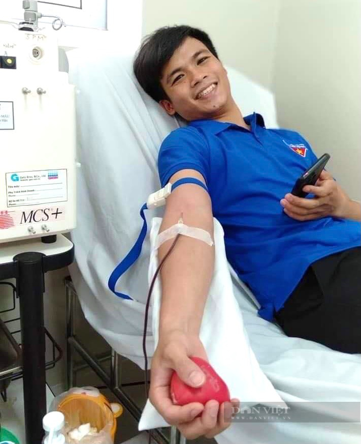 Thầy giáo trẻ 11 lần hiến máu nay giành sự sống vì bệnh ung thư máu cần số tiền lớn để ghép tủy - Ảnh 2.