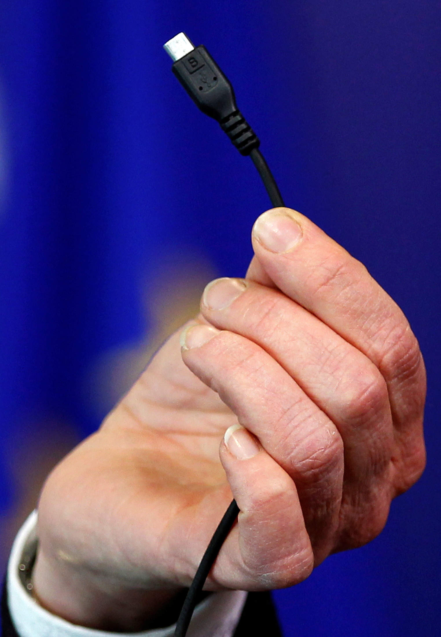 The EU's plan for a popular worldwide phone charging port goes a step further.  Photo: @AFP.