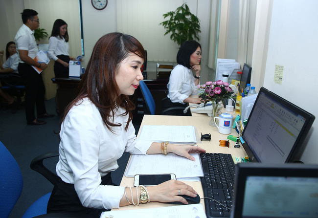 Bộ Nội vụ sửa đổi tiêu chuẩn nghiệp vụ, xếp lương đối với công chức hành chính - Ảnh 1.