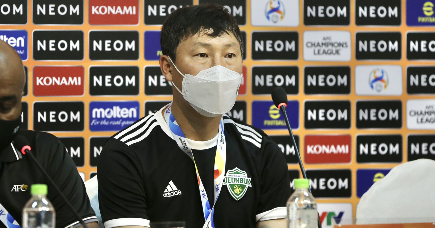 Coach Jeonbuk shows the secret to defeating HAGL