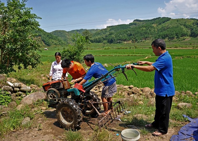  EVN đầu tư hơn 900 tỷ đồng hỗ trợ 3 huyện nghèo của Lai Châu - Ảnh 5.