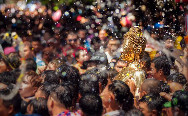 Kỳ tích Campuchia dịp Lễ hội té nước Songkran 2022 - đón gần 4,6 triệu khách du lịch  - Ảnh 1.
