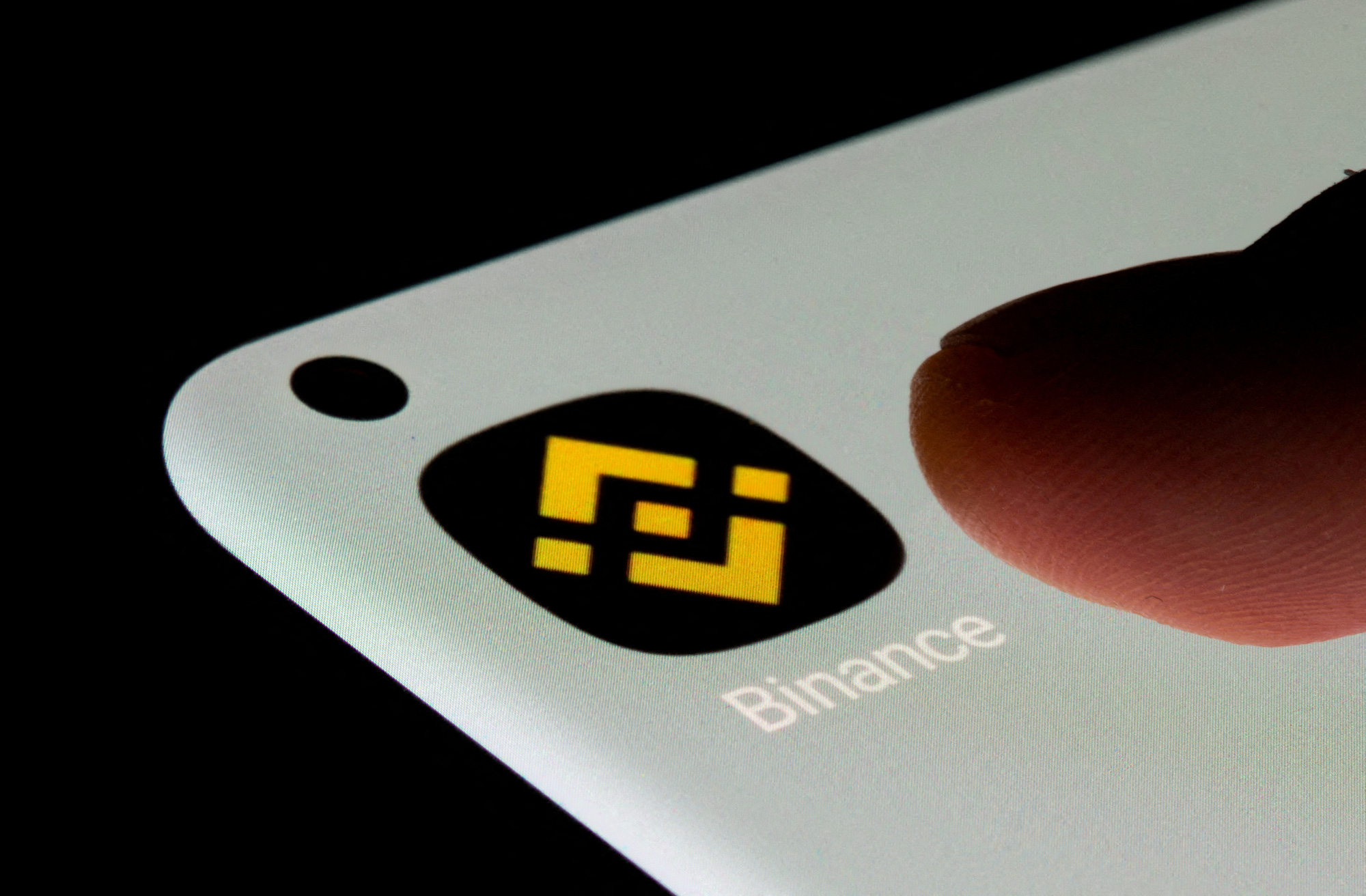 Russia is one of Binance's top five markets globally with around 10 million accounts, two people familiar with the matter said.  Photo: @AFP.