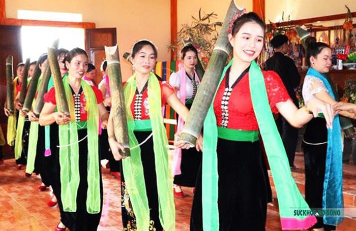 Lễ hội té nước của người Thái trắng Lai Châu - Ảnh 6.
