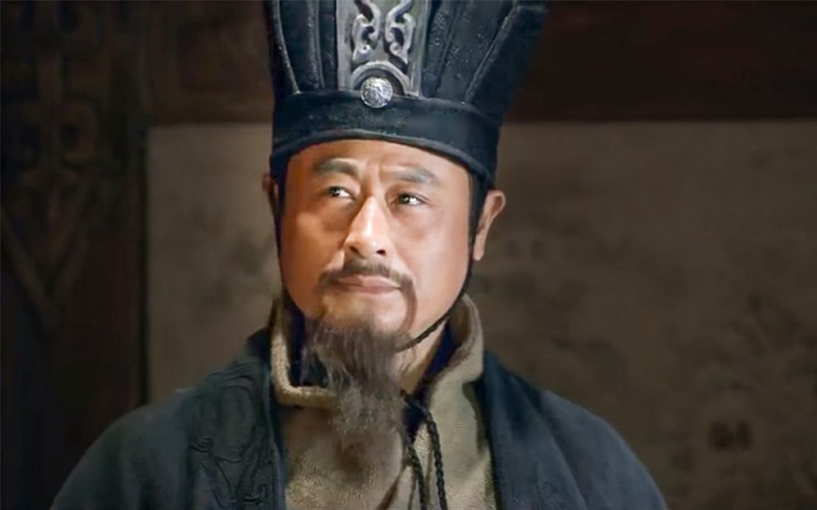 In the Three Kingdoms, only 3 people devoted themselves to the Han Dynasty, including who?