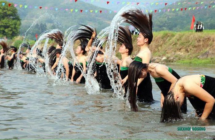 Lễ hội té nước của người Thái trắng Lai Châu - Ảnh 5.