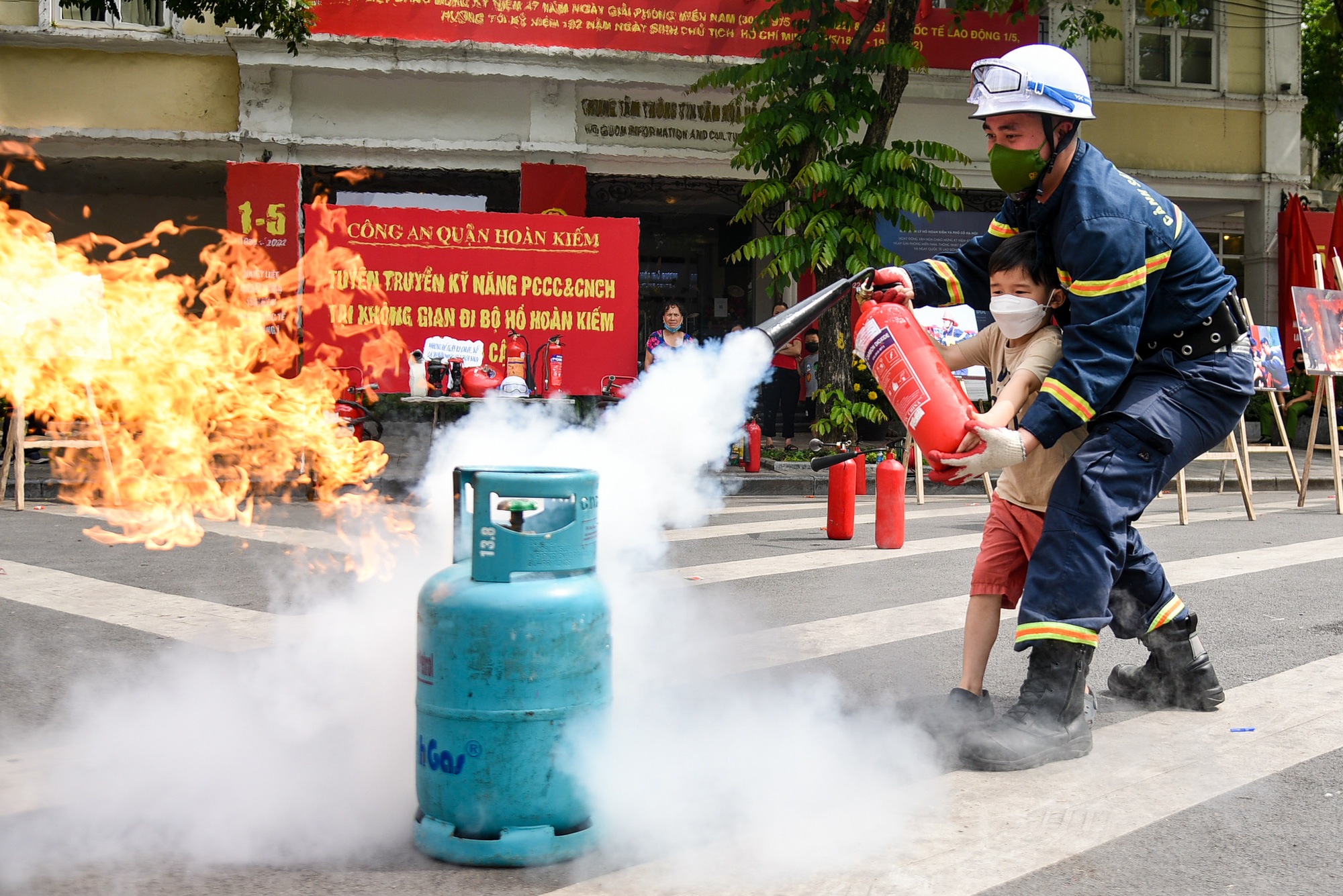 Hà Nội thí điểm ứng dụng cảnh báo cháy gắn với xác thực định danh số nhà- Ảnh 2.