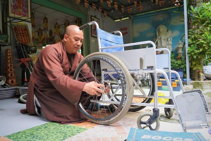 Tái chế xe lăn đặc biệt cho người khuyết tật - Ảnh 6.