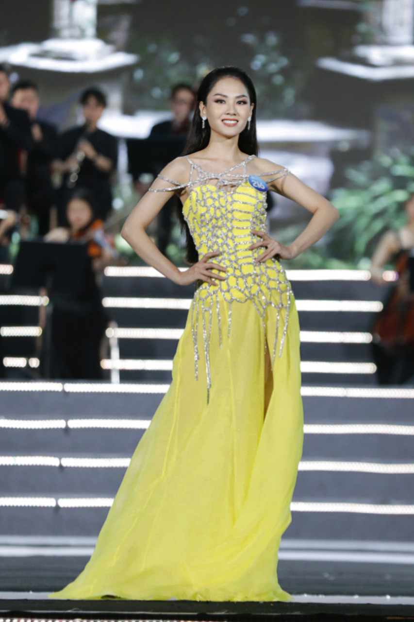 Top 38 Miss World Vietnam 2022 lộ diện trước chung kết, Nam Em trình diễn bikini nóng bỏng - Ảnh 7.