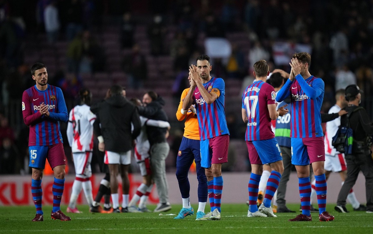 Shock: fans entering the Nou Camp to see Barca's men's team are only half of the women's team - Photo 3.