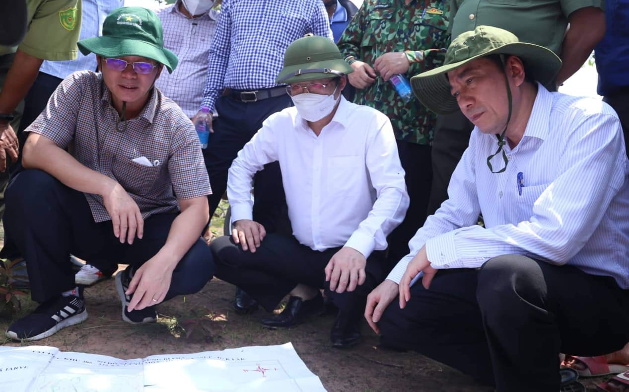 Bí thư Tỉnh ủy Đắk Lắk yêu cầu nhanh chóng điều tra, xử lý vụ phá gần 400 ha rừng - Ảnh 1.