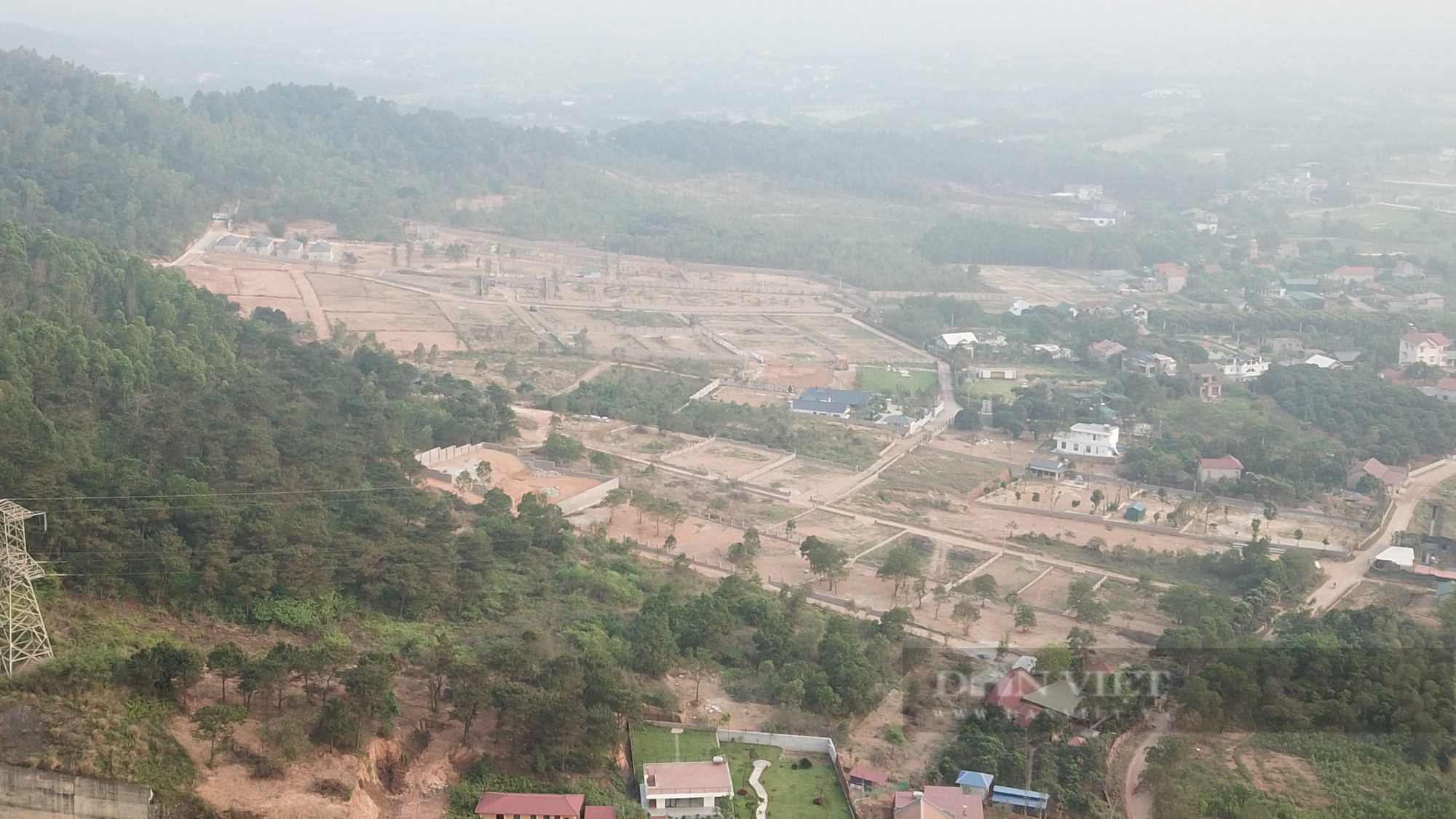 Giao dịch bất động sản bằng giấy viết tay, người mua có thể &quot;mất cả chì lẫn chài&quot; - Ảnh 1.