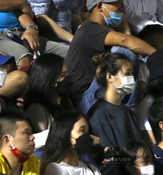 Cong Phuong's wife celebrates when Van Toan scores - Photo 3.