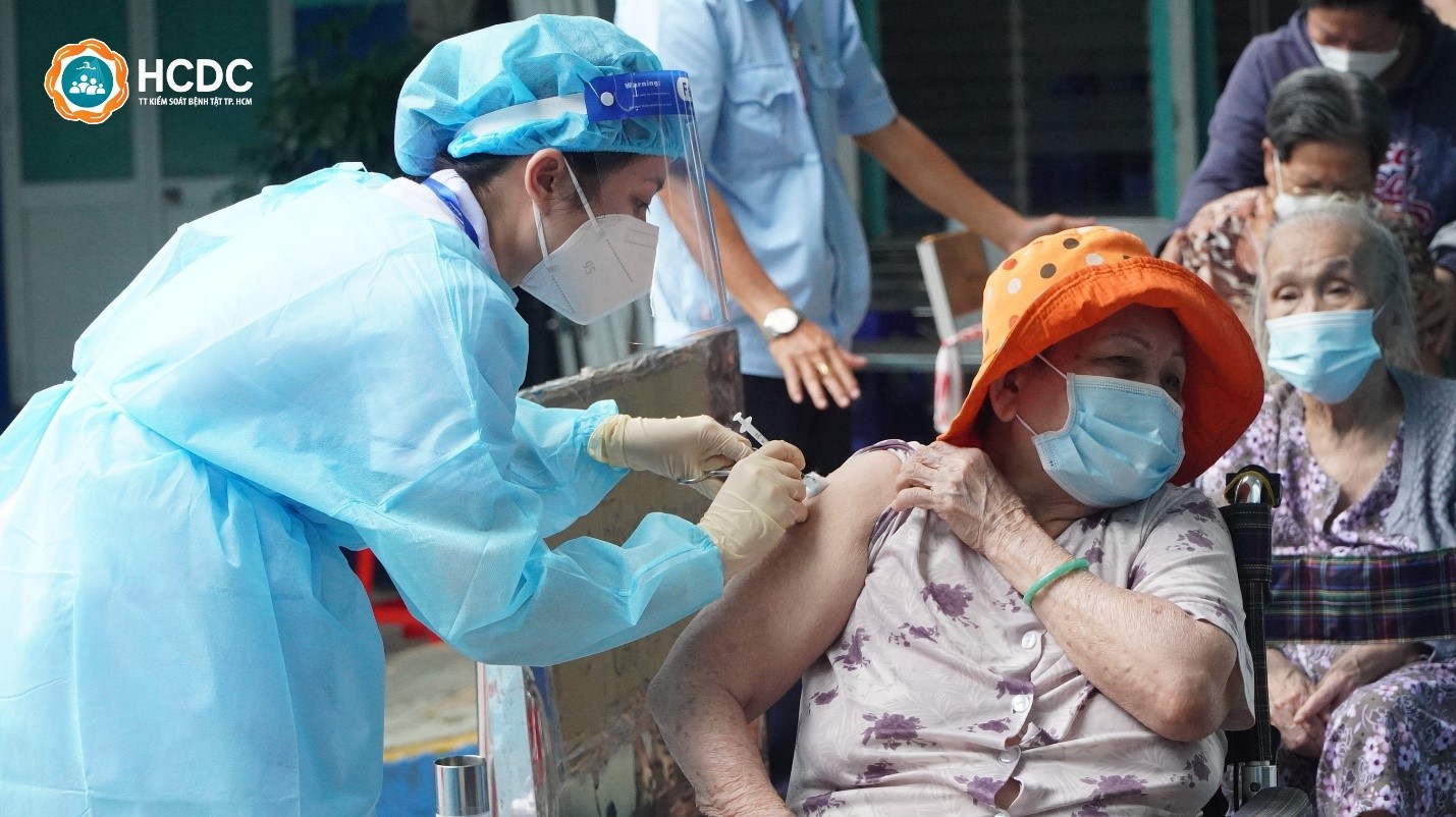 Vaccine Covid-19 - chìa khóa quan trọng giúp Việt Nam vượt qua đại dịch  - Ảnh 2.