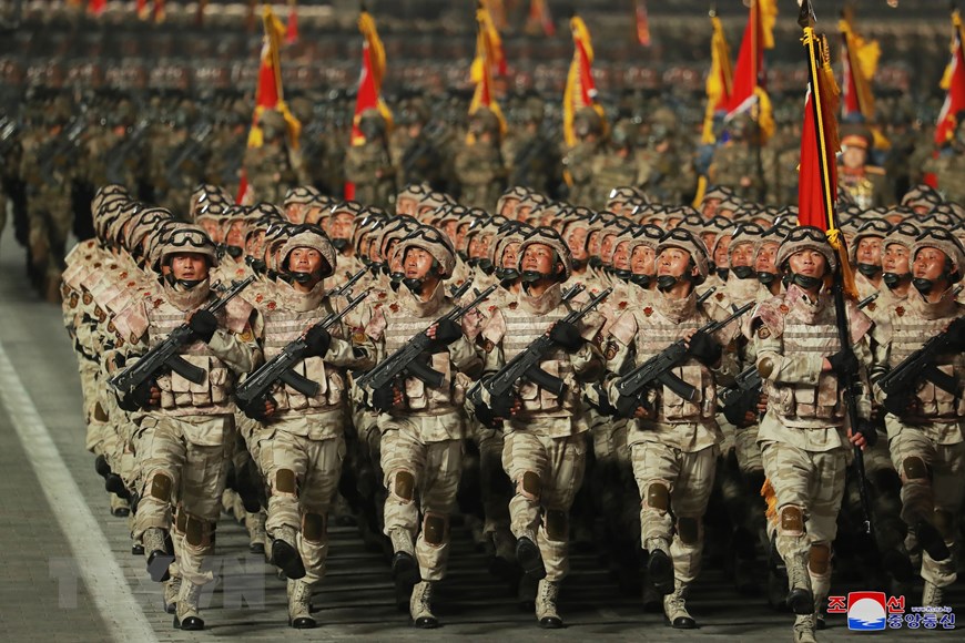 Hình ảnh lễ duyệt binh của Triều Tiên ở Quảng trường Kim Nhật Thành  - Ảnh 1.