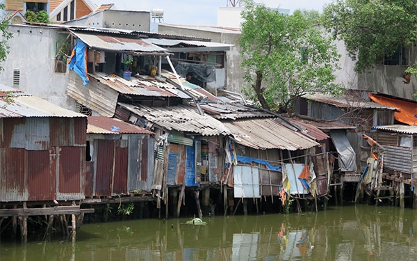 Bí thư Nguyễn Văn Nên: Khẩn trương tháo gỡ vướng mắc nhà ở xã hội, giải tỏa nhà tạm kênh rạch