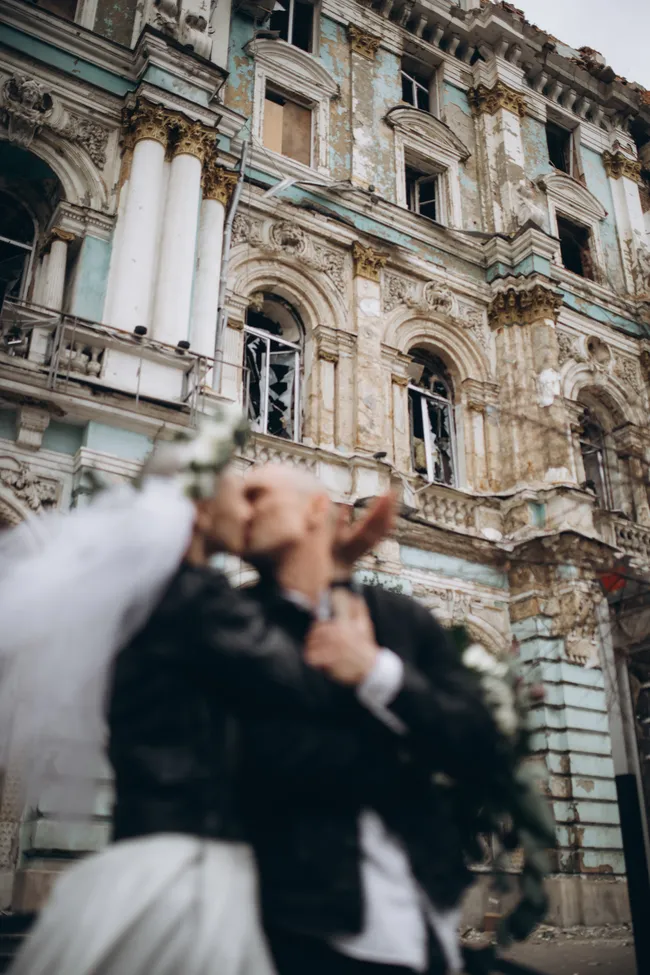 Love and happiness in the midst of the Ukraine war: The couple decided to get married in the middle of a bullet because 