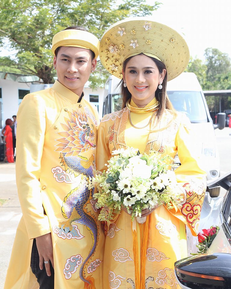 Những đám cưới “dát vàng” của dàn mỹ nhân Việt: Phương Trinh Jolie, Bảo Thy... - Ảnh 8.