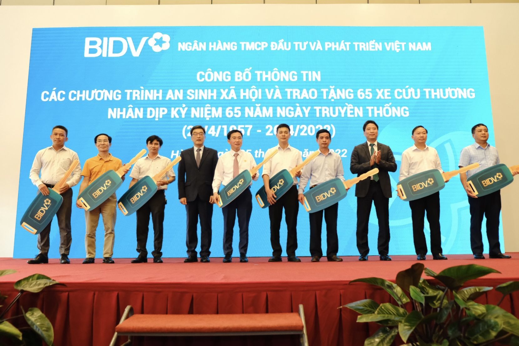 BIDV công bố các chương trình an sinh xã hội nhân dịp kỷ niệm 65 năm ngày thành lập - Ảnh 6.