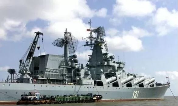 Hot: 20 Russian warships and submarines are gathering in the Black Sea - Photo 1.