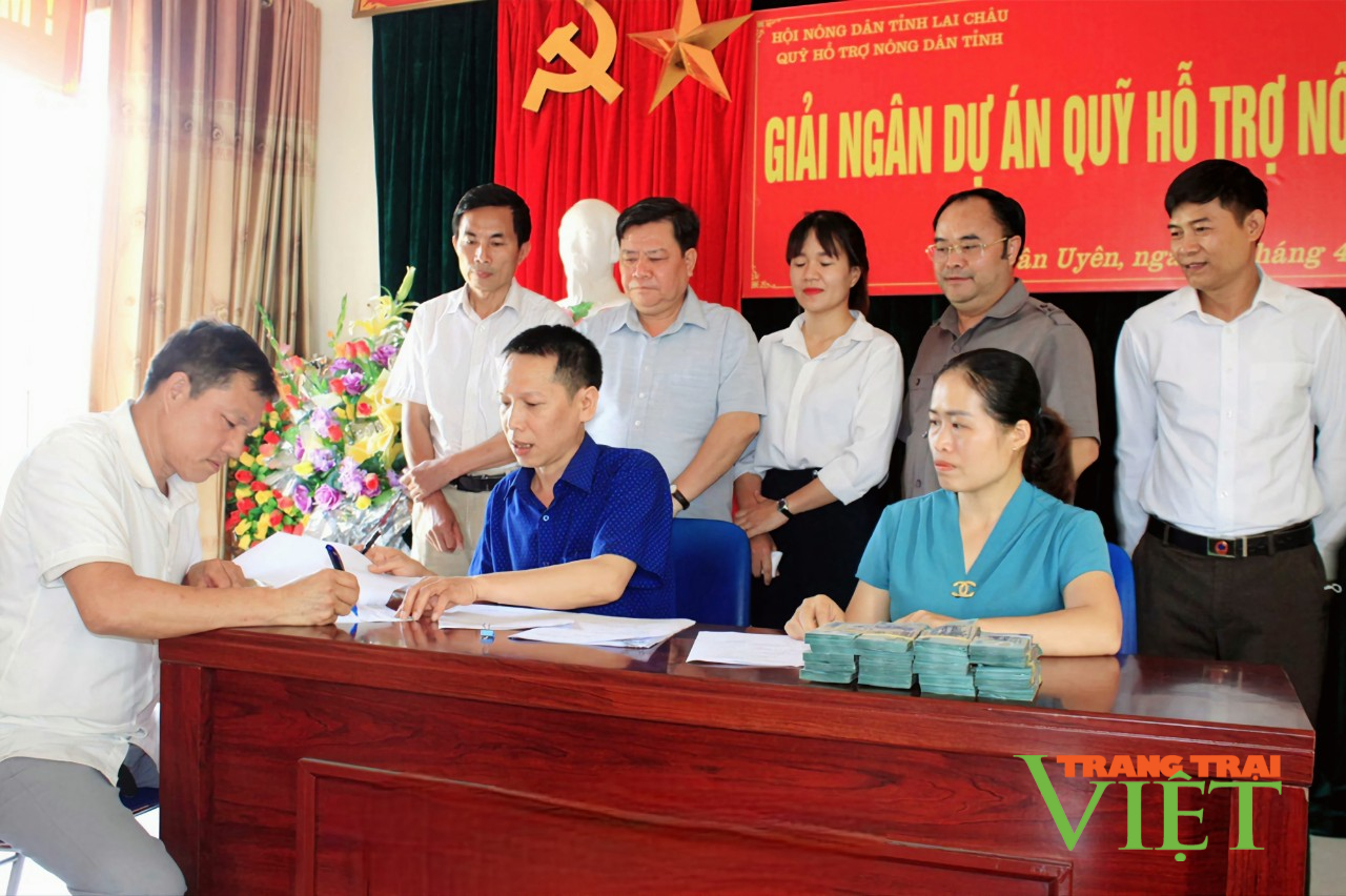 Hội nông dân tỉnh Lai Châu: Giải ngân 1 tỷ đồng cho nông dân Tân Uyên - Ảnh 1.