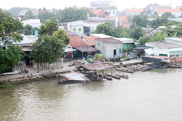 Xóm Câu giữa lòng thành phố Biên Hòa của Đồng Nai, cần thủ ngày càng &quot;sát cá&quot;, nhưng cá, tôm ngày càng ít đi - Ảnh 1.