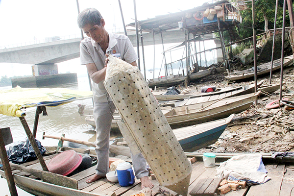 Xóm Câu giữa lòng thành phố Biên Hòa của Đồng Nai, cần thủ ngày càng &quot;sát cá&quot;, nhưng cá, tôm ngày càng ít đi - Ảnh 5.