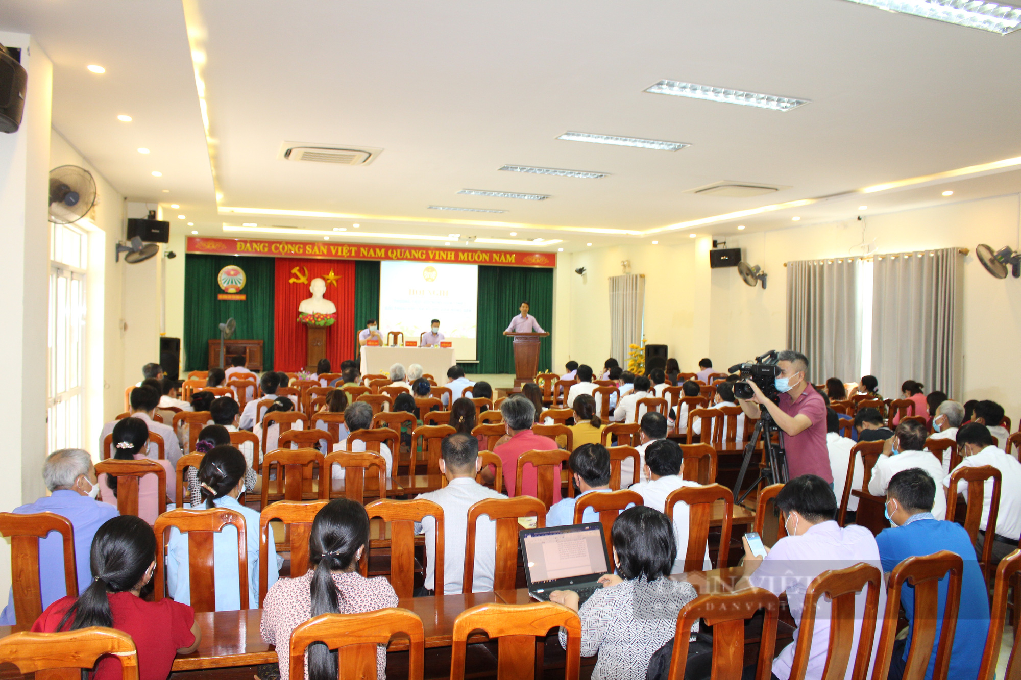 Thường trực Hội Nông dân tỉnh Ninh Bình đối thoại với cán bộ, hội viên nông dân năm 2022 - Ảnh 1.