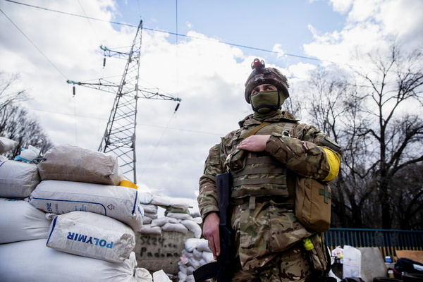 Chiến sự Ukraine: Kiev đối mặt với những tuần 'cực kỳ cam go' phía trước, miền nam Nga chuẩn bị sẵn sàng hầm tránh bom - Ảnh 1.