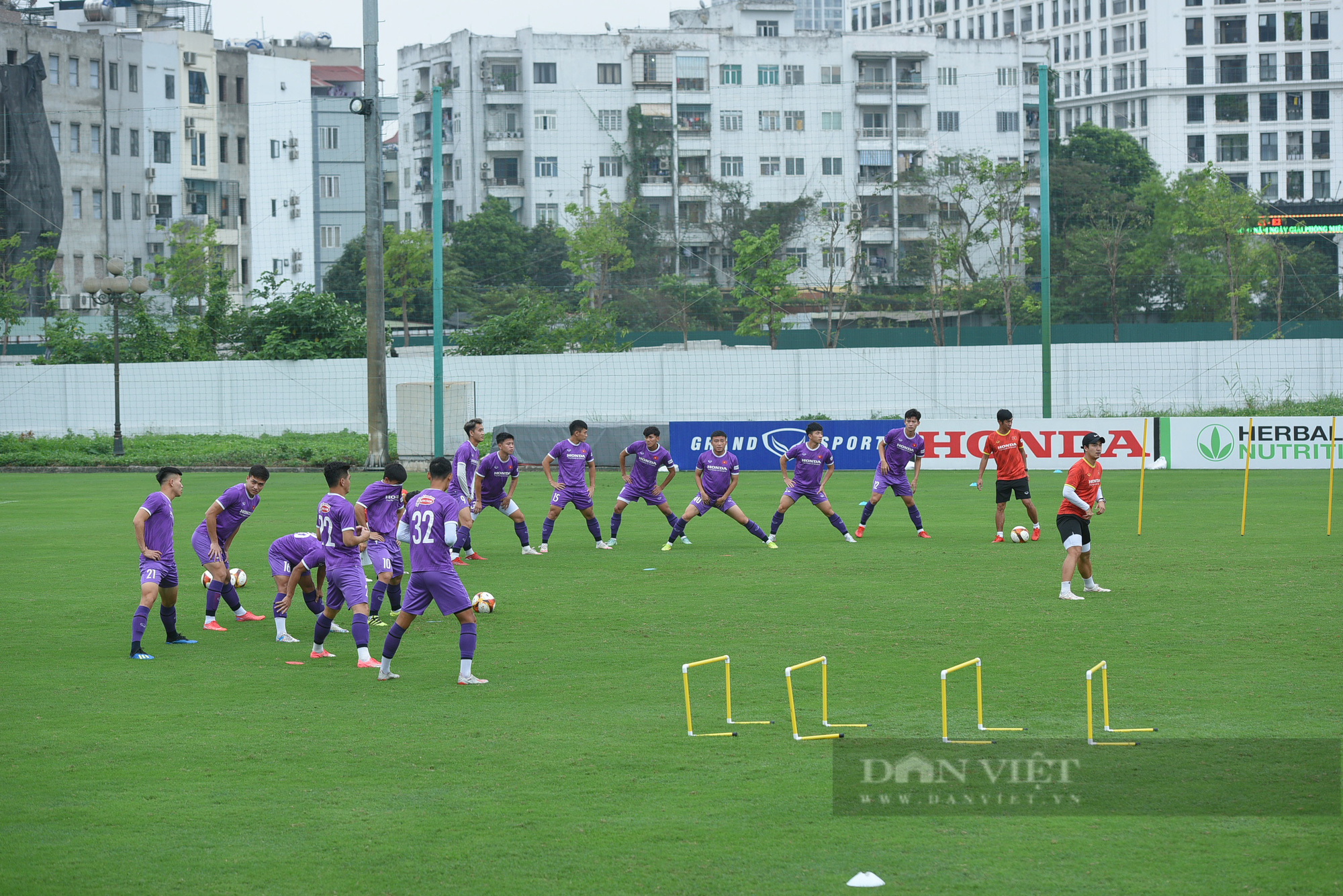 U23 Việt Nam tập trung cao độ cho SEA Games 31 - Ảnh 1.