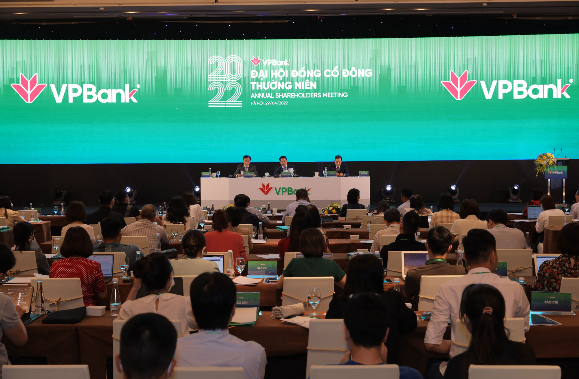 Chủ tịch VPBank: &quot;Đàm phán bán vốn cho nhà đầu tư chiến lược có thể thực hiện trong quý 3&quot; - Ảnh 1.