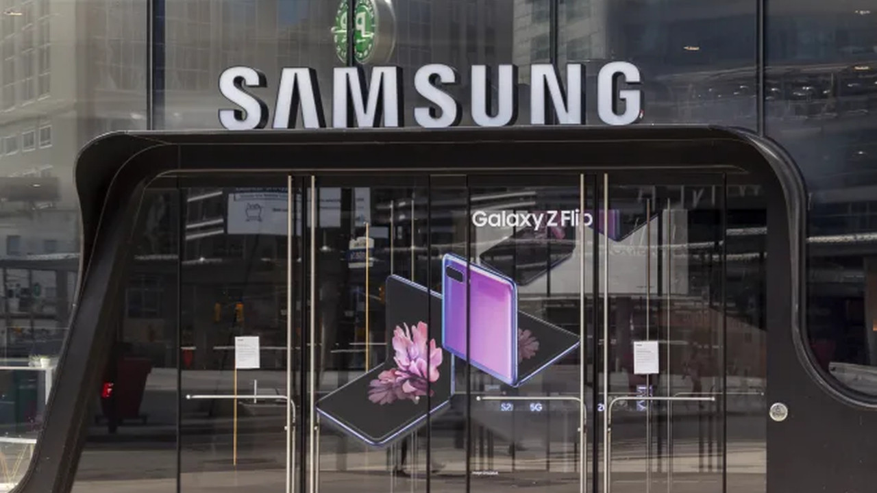 In March, Samsung suspended product shipments to Russia due to major disruptions in global logistics in the region.  But its TV factory in Kaluga, southwest of Moscow is operating normally, Samsung said.  Photo: @AFP.