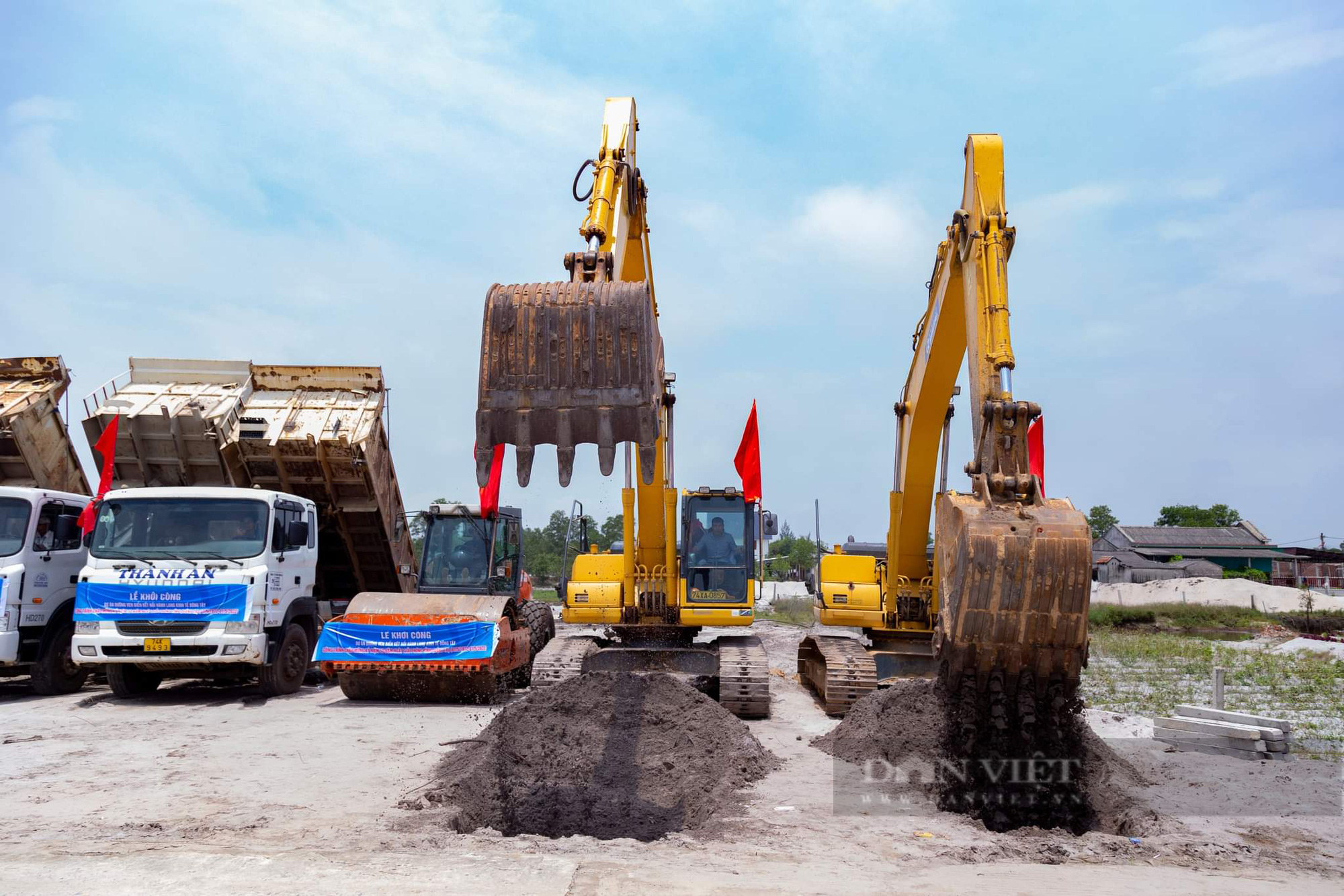 Chủ tịch nước nhấn nút khởi công dự án đường ven biển hơn 2.000 tỷ đồng ở Quảng Trị - Ảnh 2.