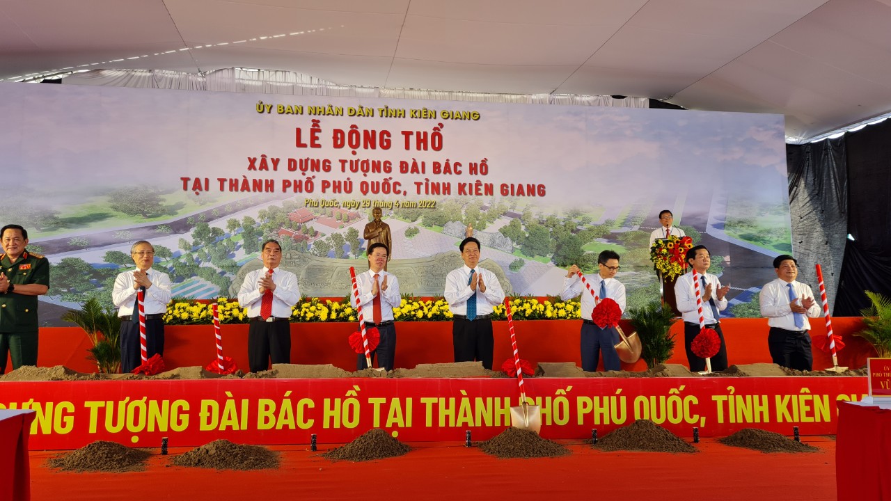 Kiên Giang khánh thành Đền thờ liệt sỹ và khởi công xây dựng tượng đài Bác Hồ tại Phú Quốc - Ảnh 1.