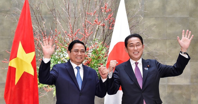 Today, Japanese Prime Minister Kishida Fumio pays an official visit to Vietnam