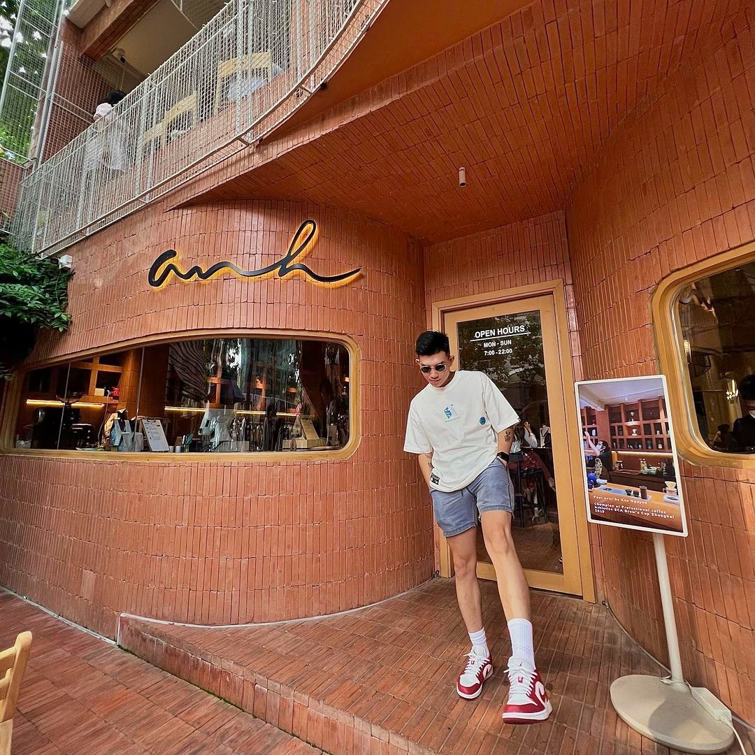 Những quán cafe check in đẹp ở Sài Gòn có các góc chụp ảnh đẹp và ấn tượng nhất là ở đâu?