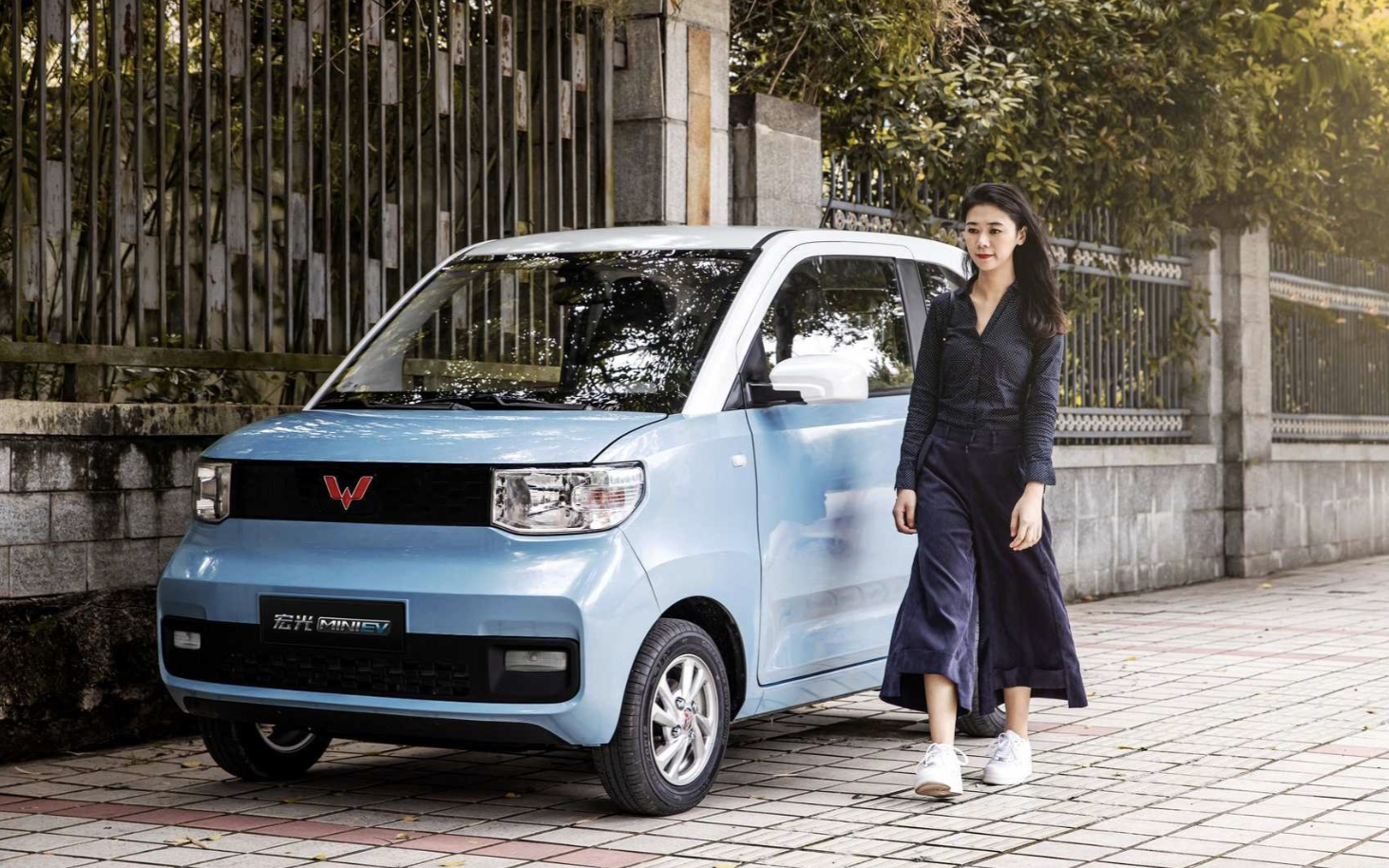 Cheap mini electric cars of less than 200 million VND are hard to find “living land” in Vietnam