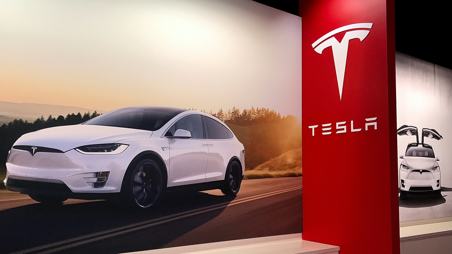 Tesla đã báo cáo lượng xe điện giao hàng kỷ lục trong quý đầu tiên, phần lớn đáp ứng ước tính của các nhà phân tích.  Ảnh: @AFP.