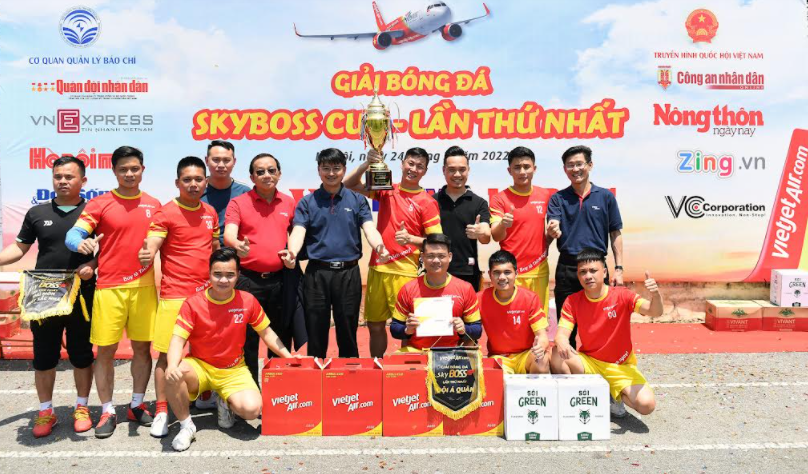Giải bóng đá Vietjet SkyBoss Cup lần thứ nhất năm 2022: Tôn vinh bóng đá tấn công  - Ảnh 4.